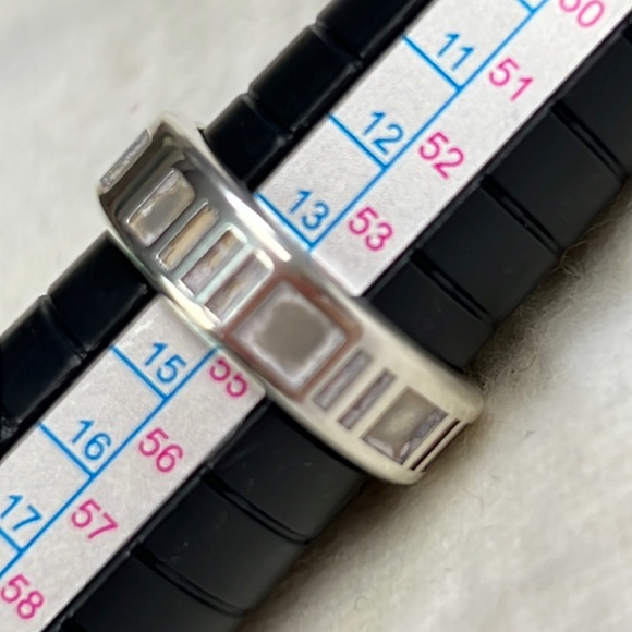 TIFFANY & CO. Atlas 1995 Roman Number  Sterling Silver 925 Ring  sz:7 - Picture 4 of 9